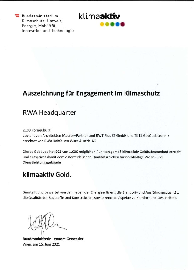 Auszeichnung klimaaktiv Gold 2021 des BMIMI für Engagement im Klimaschutz für RWA Headquarter. Planung durch Architekten Maurer+Partner, RWT Plus ZT GmbH und TK11.